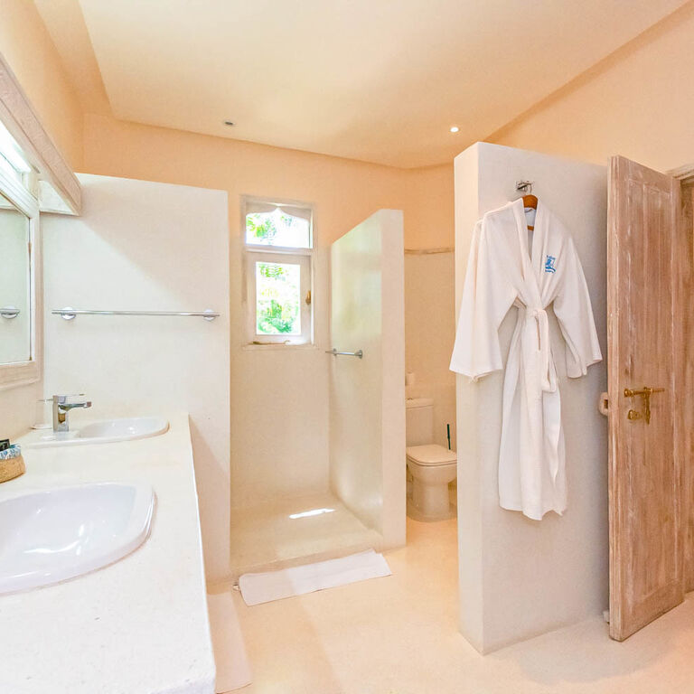 Luxury Four-bedroom Villa