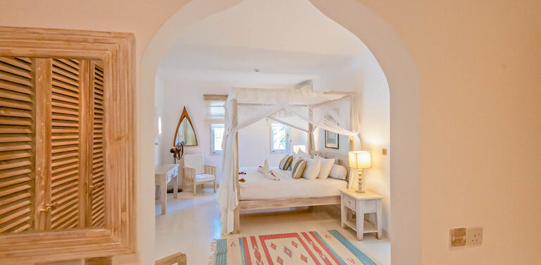 Luxury Three-bedroom Villa