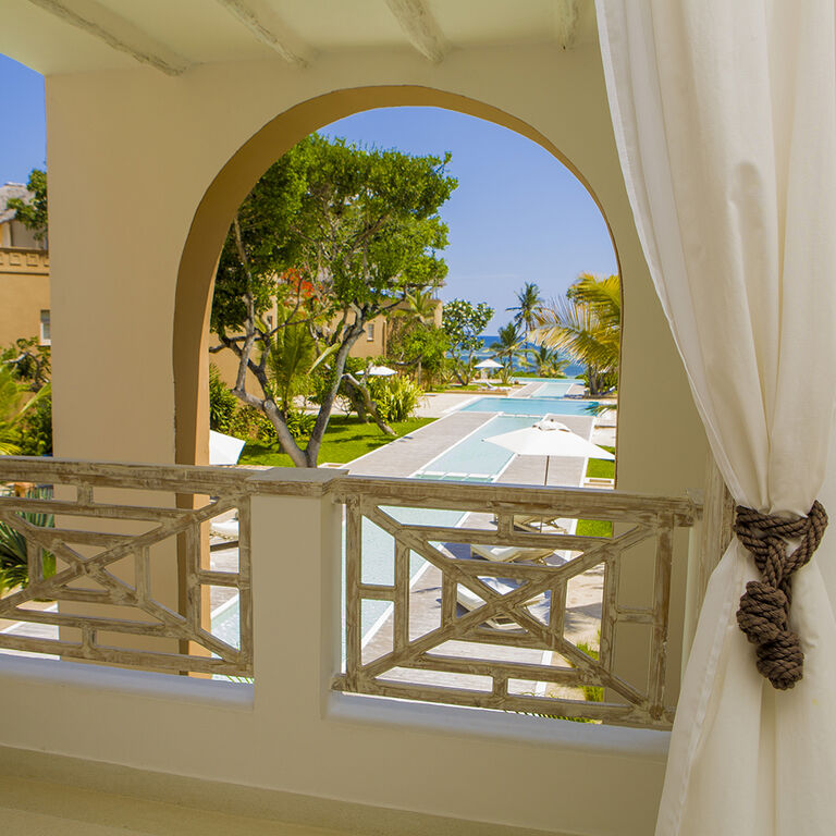 Luxury Three-bedroom Ocean Lodge