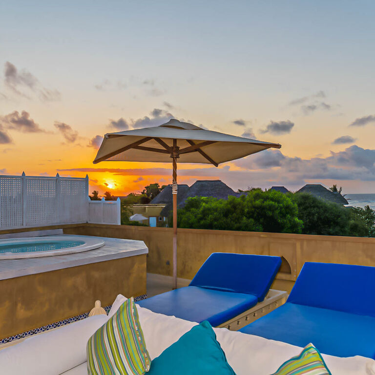 Luxury Three-bedroom Ocean Lodge